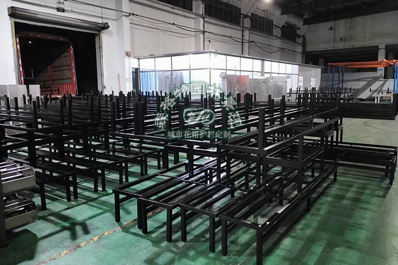 半成品倉(cāng)儲(chǔ)間