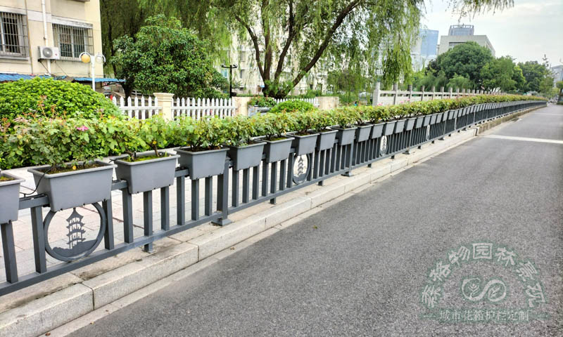 自動化智慧滴灌花箱