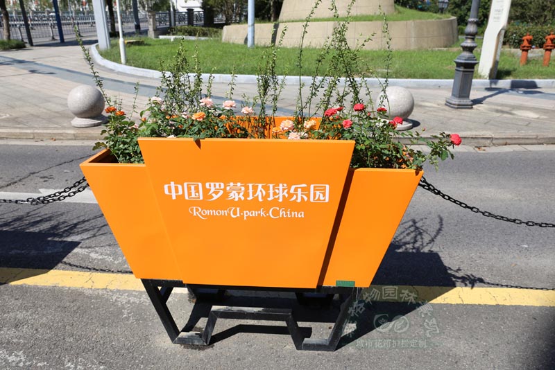 羅蒙主題樂園花箱定制案例