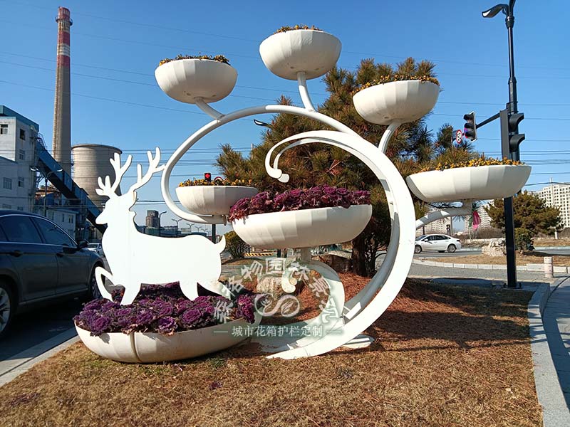 江蘇徐州馴鹿立體藝術花架景觀提升