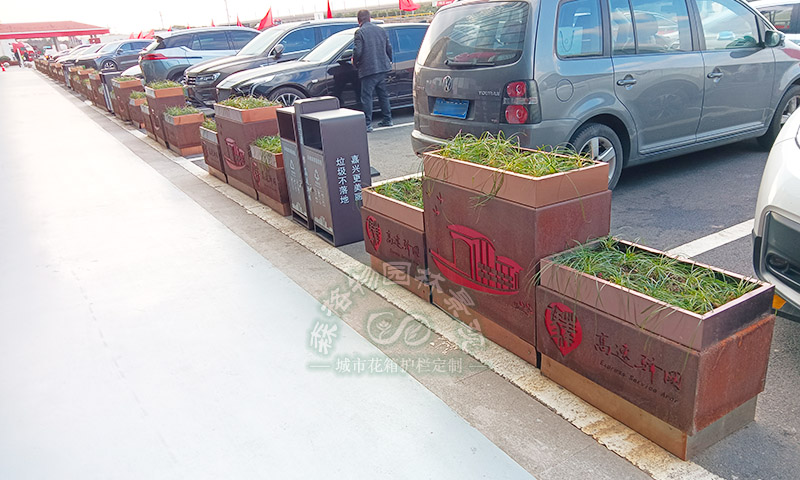 耐候鋼花箱高速服務(wù)區(qū)隔斷花箱