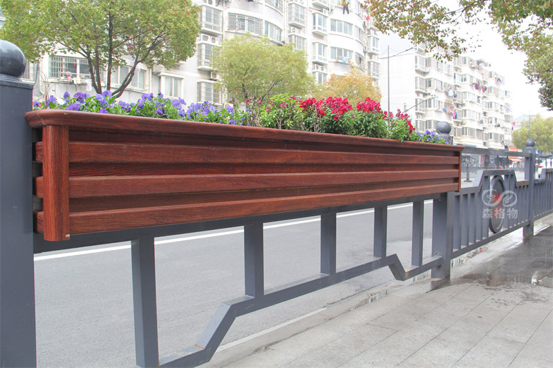 森格物道路花箱護(hù)欄的標(biāo)準(zhǔn)是怎么樣的？ 