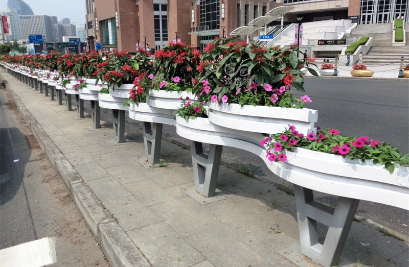 森格物道路花箱護(hù)欄如何安裝？