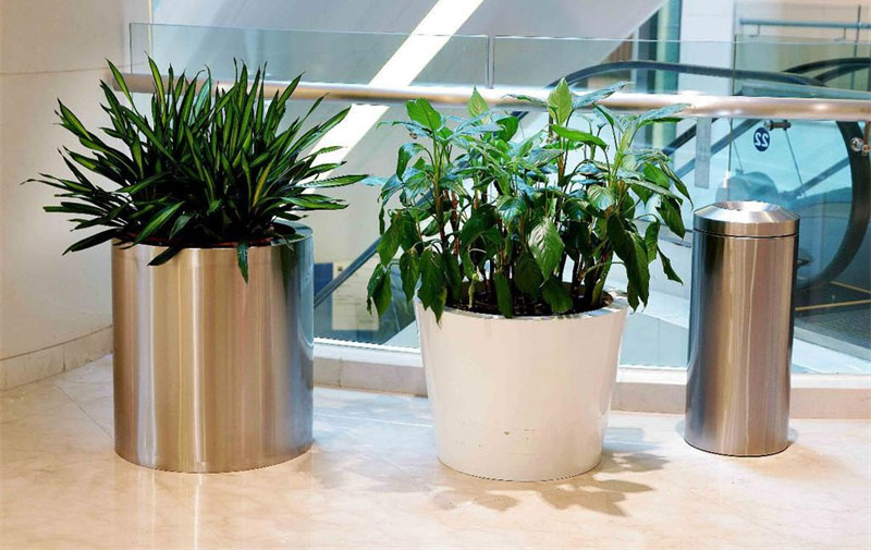 不銹鋼花箱是如何做到排水的？ 