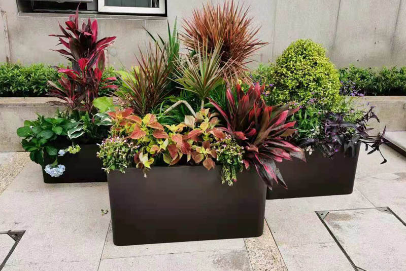 選擇鋁合金花箱需要考慮哪些因素？