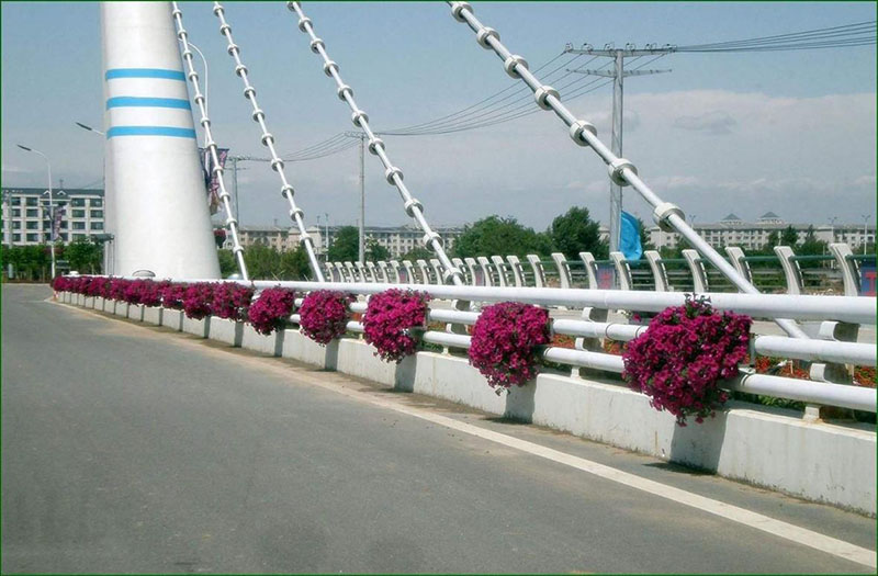 為什么要在高架橋上布置花箱？