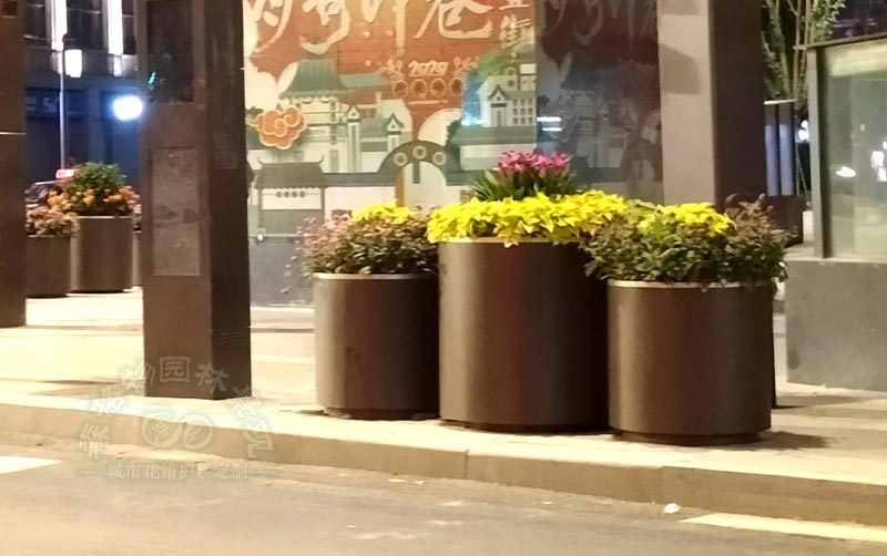 鋁合金花箱，讓城市更綠更悅目