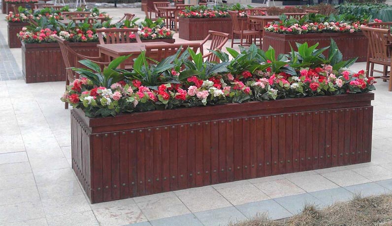 浙江防腐木花盆定制廠家講解防腐木花箱的特點