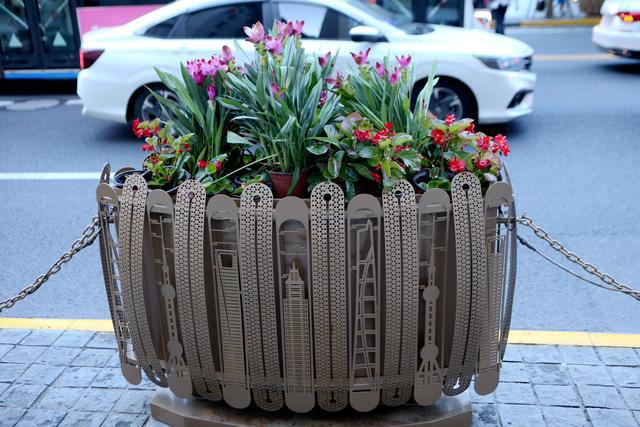 藝術(shù)雕刻不銹鋼花箱有哪些突出優(yōu)勢？