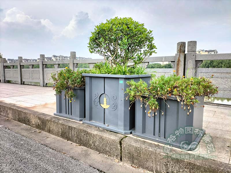 城市戶外不銹鋼花箱標(biāo)準(zhǔn)厚度是多少？