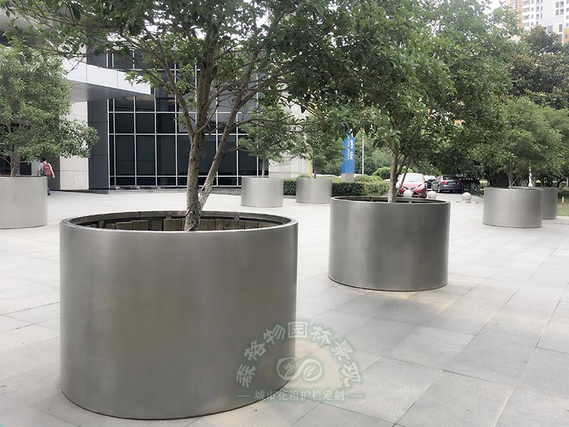 如何辨認(rèn)不銹鋼花箱與鋁合金花箱