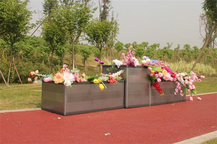 定制道路花箱，需要注意的要點(diǎn)