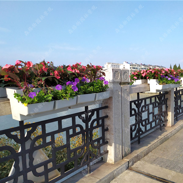 護(hù)欄馬鞍PP花盆花箱