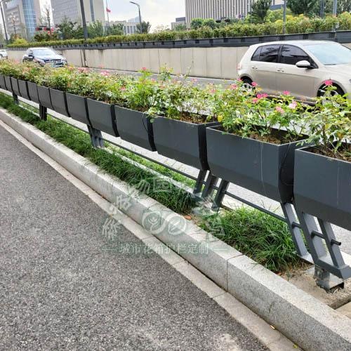 馬鞍式花箱不銹鋼護(hù)欄