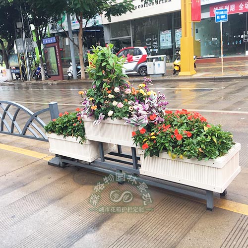 PVC花箱鍍鋅鋼花箱護(hù)欄