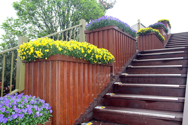 浙江杭州人行天橋花箱案例