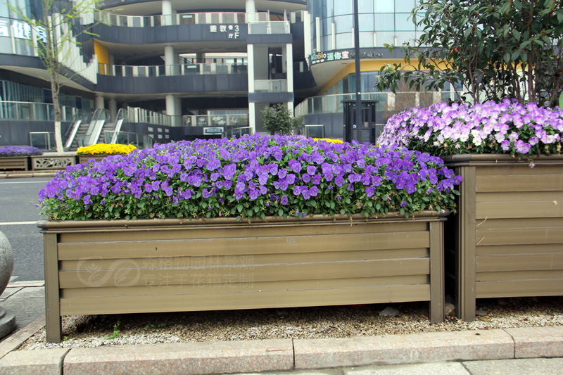 浙江嘉興機(jī)非道路隔離花箱案例