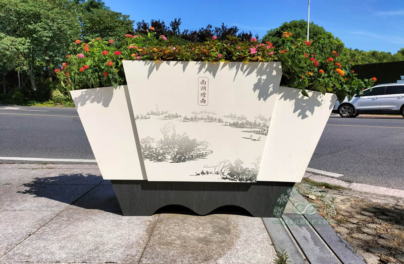 嘉興中心廣場(chǎng)花箱案例