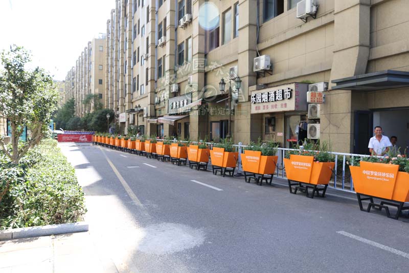 羅蒙主題樂(lè)園花箱定制案例