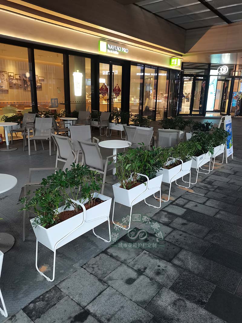 嘉興商業(yè)街花箱花架隔斷案例