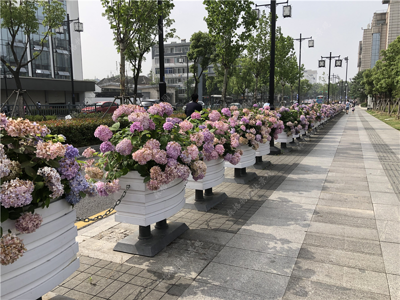 PVC移動花箱的玻璃鋼內(nèi)膽如何？