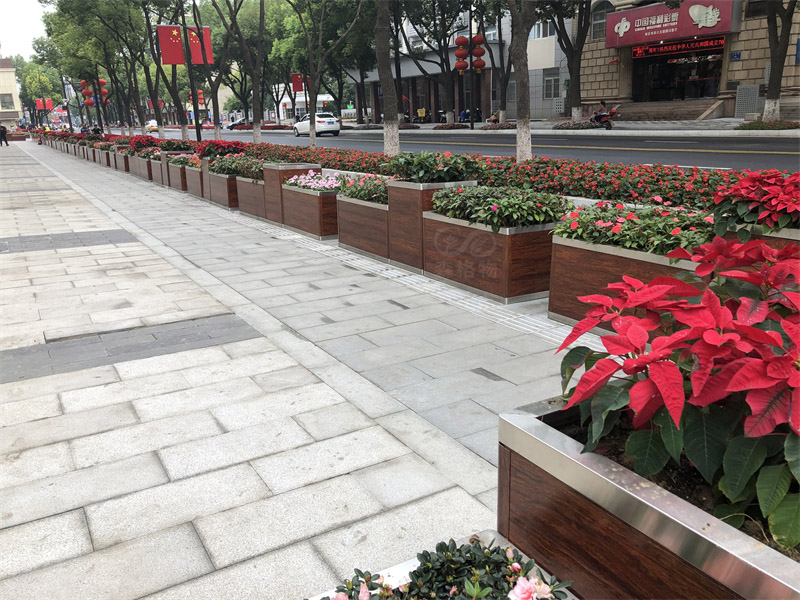 城市中室外花箱在隔斷中的作用