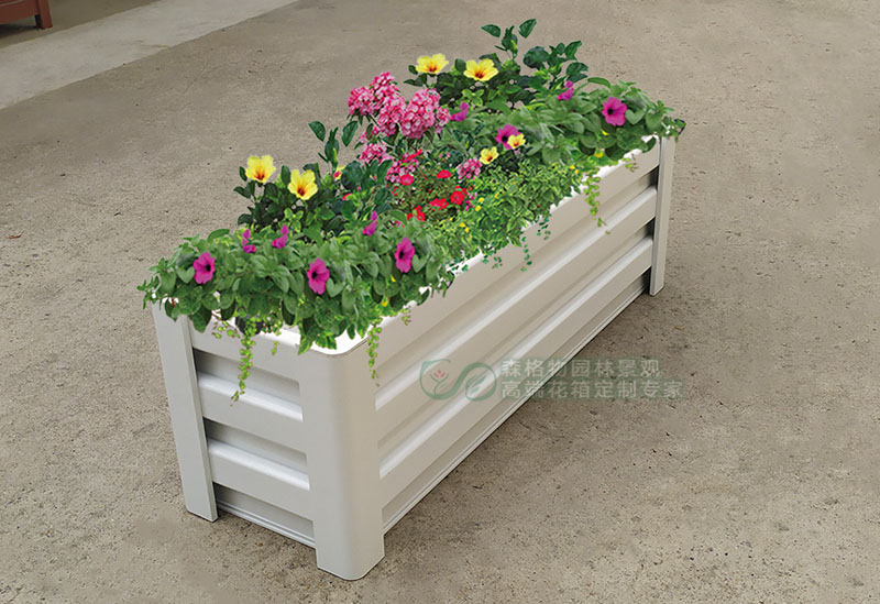 木紋鋁合金花箱與塑木花箱的具體優(yōu)勢(shì)比較