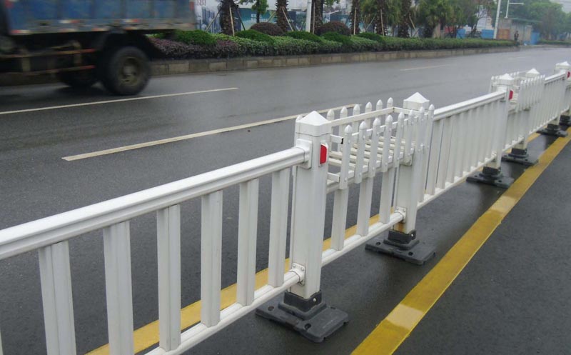 鋅鋼護(hù)欄原材料質(zhì)量如何區(qū)分？