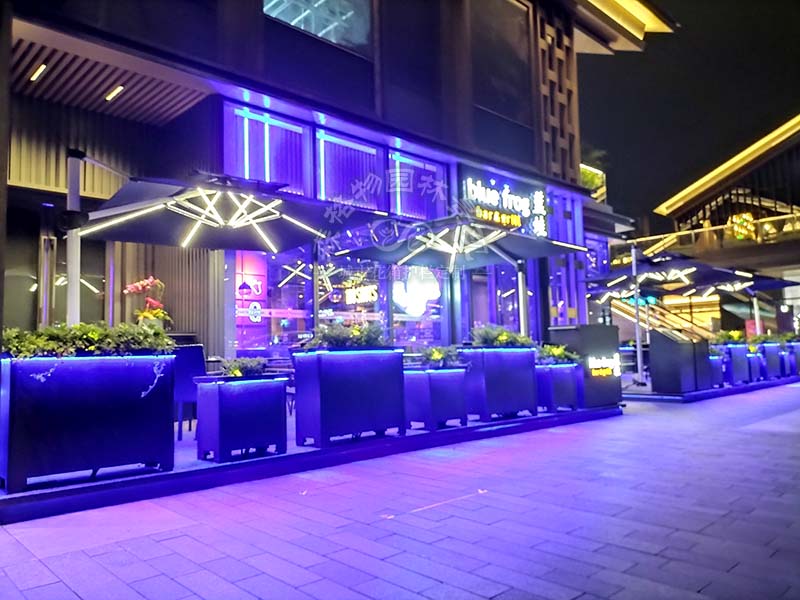 城市園林景觀定制戶外花箱要注意哪些細節(jié)？