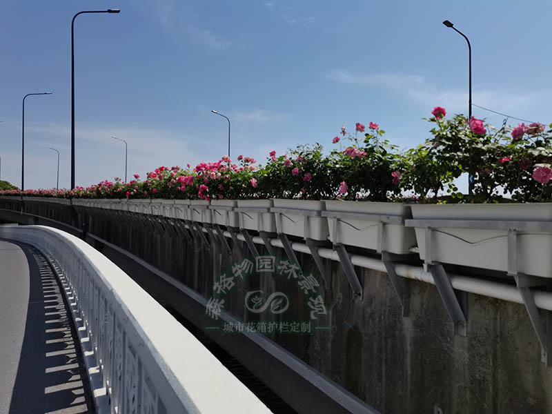 橋梁護(hù)欄花箱是什么