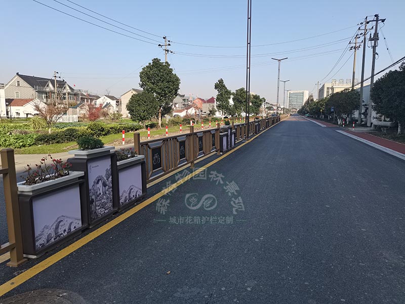 道路花箱及護(hù)欄的組合，在城市發(fā)展中的作用