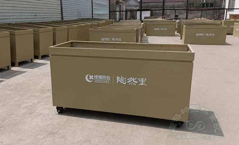 戶外鐵藝花箱主要有哪些材質(zhì)