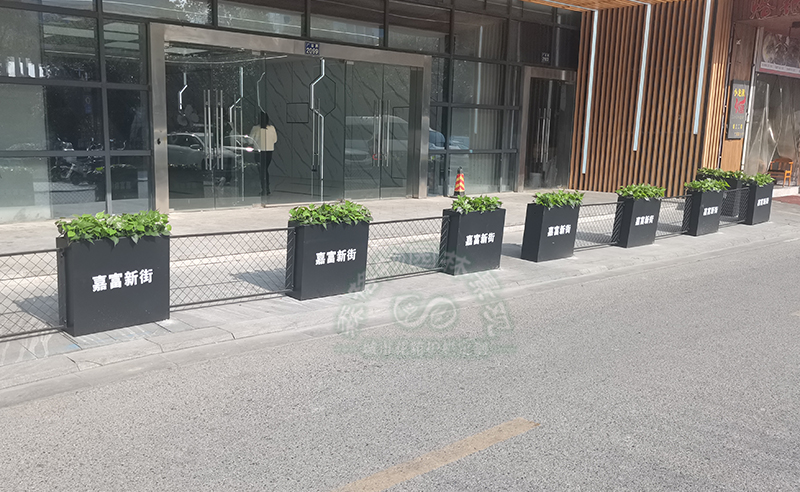 什么是不銹鋼花箱護欄