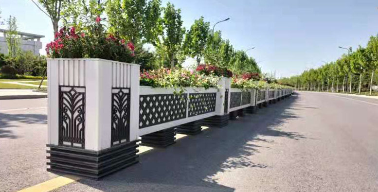 PVC道路護(hù)欄的優(yōu)勢(shì)和掉角問(wèn)題分析 PVC道路護(hù)欄的優(yōu)勢(shì)和掉角問(wèn)題分析